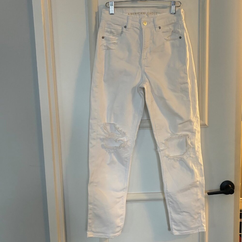 American Eagle Mom Jean distressed white denim size 2